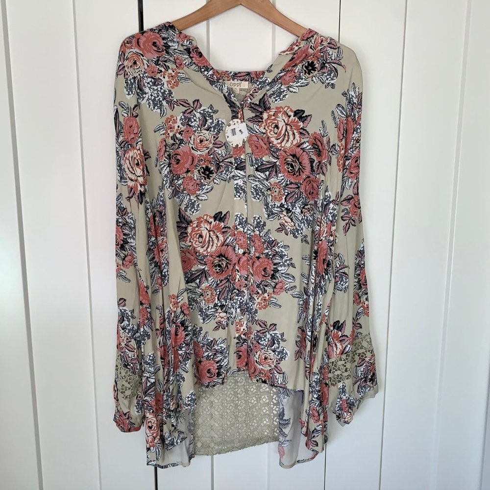 NWT Oddi print tunic with lace inset back women’s XL.